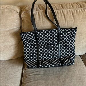 Vera Bradley large tote in excellent condition.